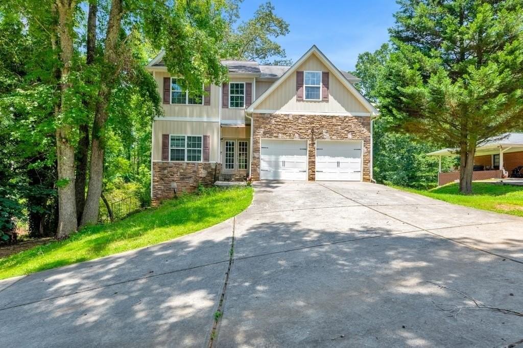 1086 S Gordon Rd - Photo 2 of 49