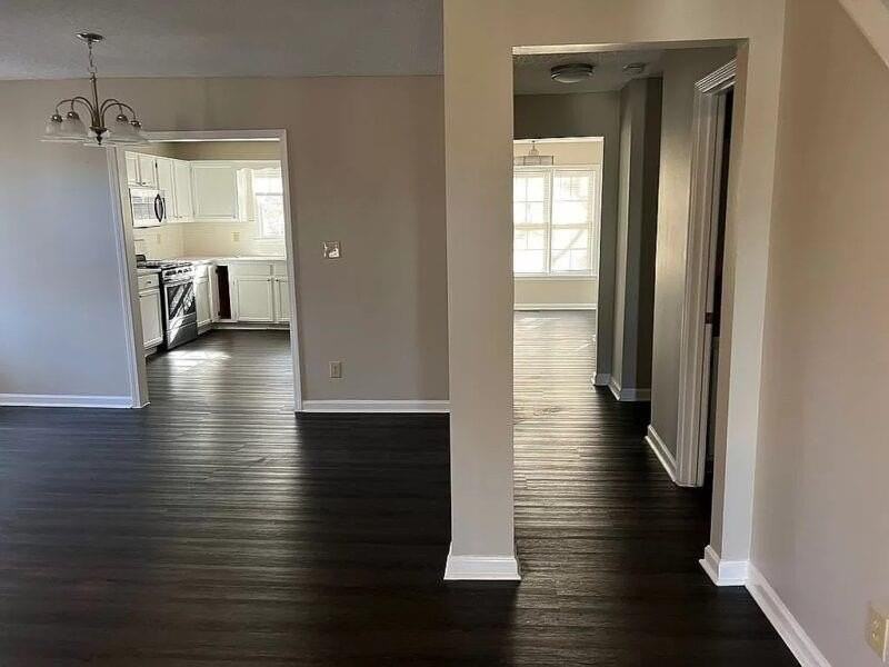 1955 Mcadoo Ct Sw - Photo 3 of 10