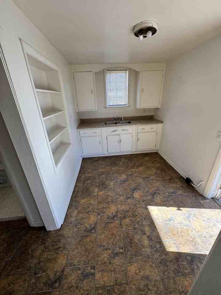 3915 38th Ave N #B - Photo 4 of 10