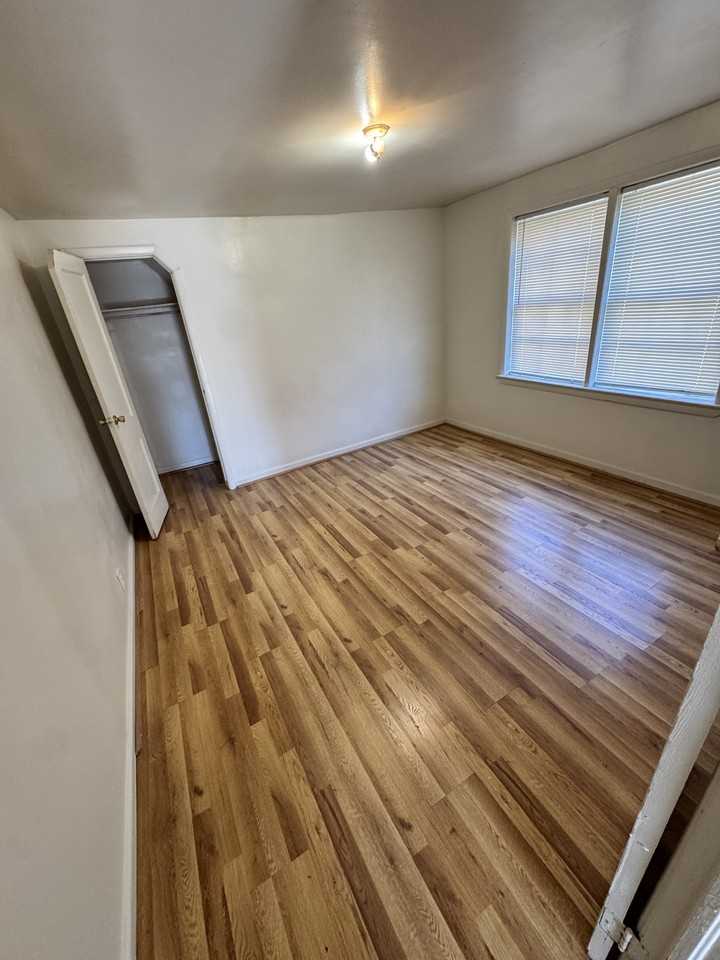 3915 38th Ave N #B - Photo 7 of 10