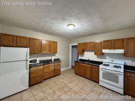 featured image of 97 Marion St #1