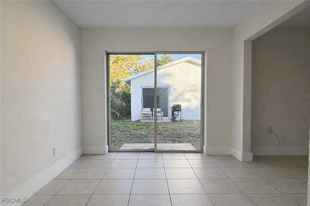 4265 Desoto Ave Apt C #C - Photo 6 of 19