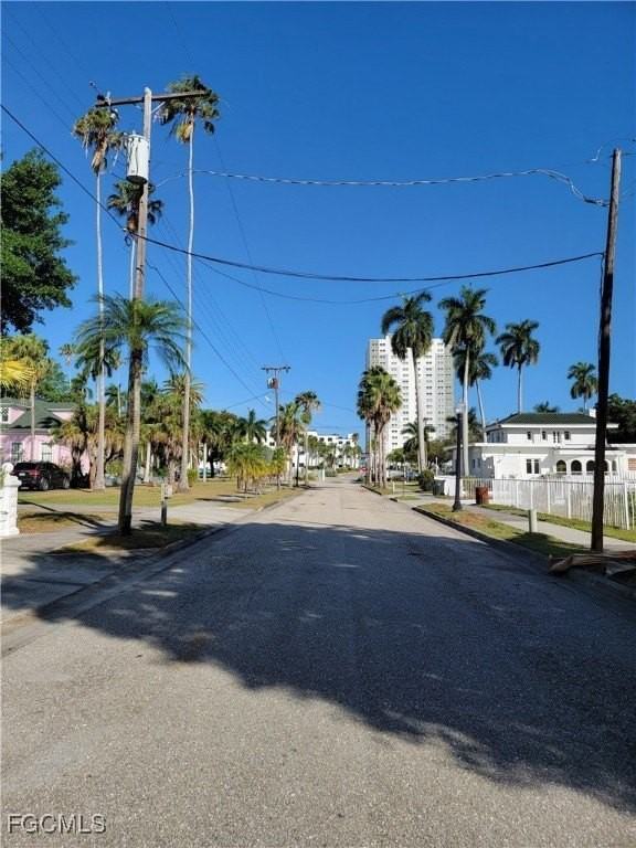 1603 Woodford Ave - Photo 6 of 34