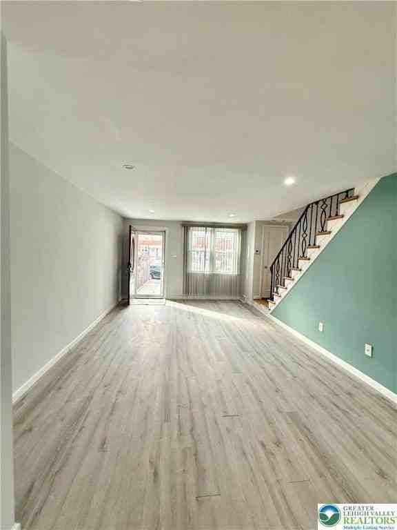 1925 S Delaware St - Photo 2 of 30