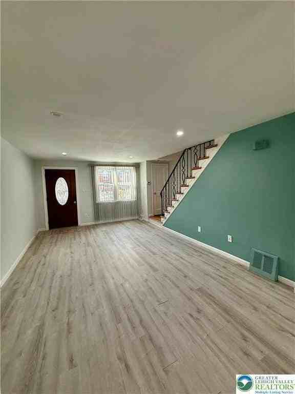 1925 S Delaware St - Photo 3 of 30