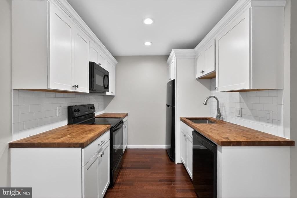 8022 Beacon Hill Dr #11 - Photo 2 of 15