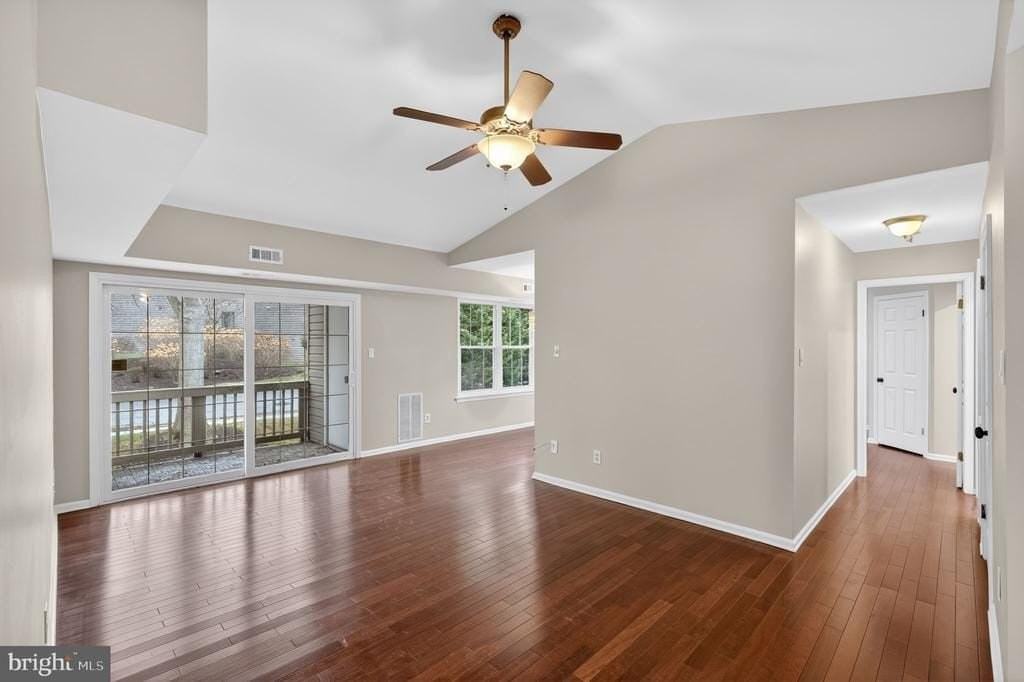 8022 Beacon Hill Dr #11 - Photo 5 of 15