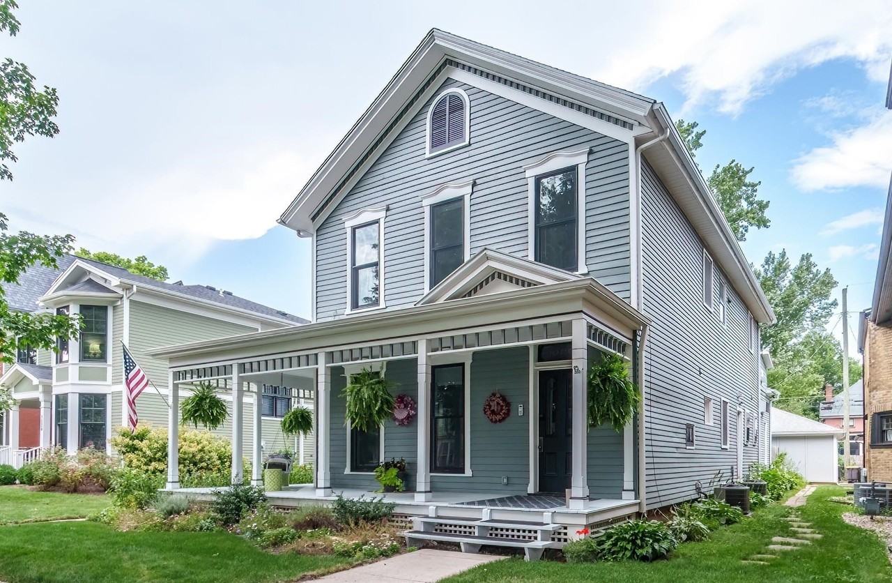 1020 W Wayne St #201 - Photo 2 of 28