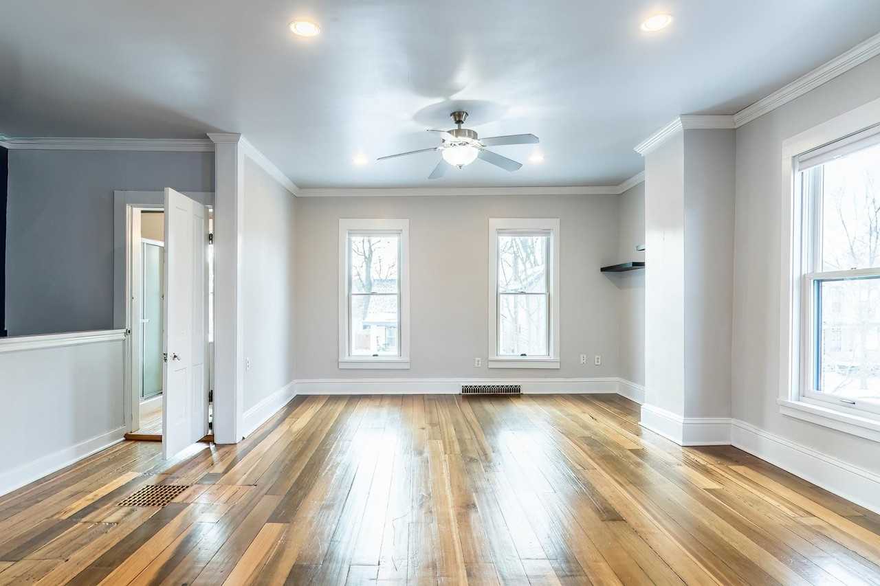 1020 W Wayne St #201 - Photo 6 of 28