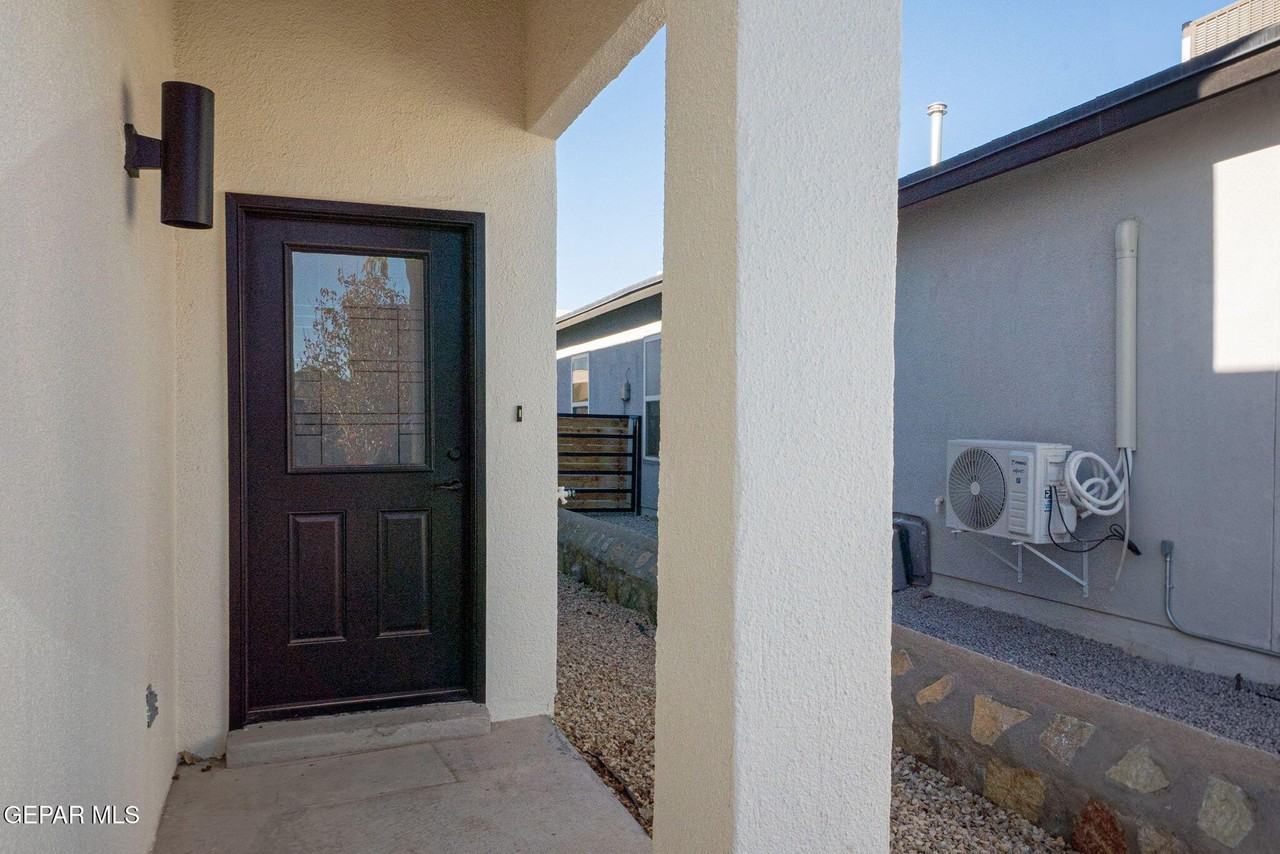 807 Hc Gilbert Minjares Dr Unit B #B - Photo 2 of 19