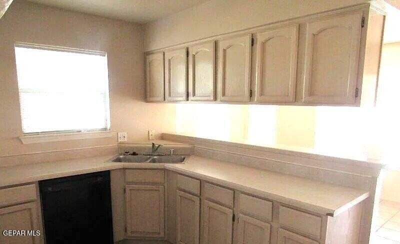 1600 Hartsdale Dr Unit D #D - Photo 3 of 15