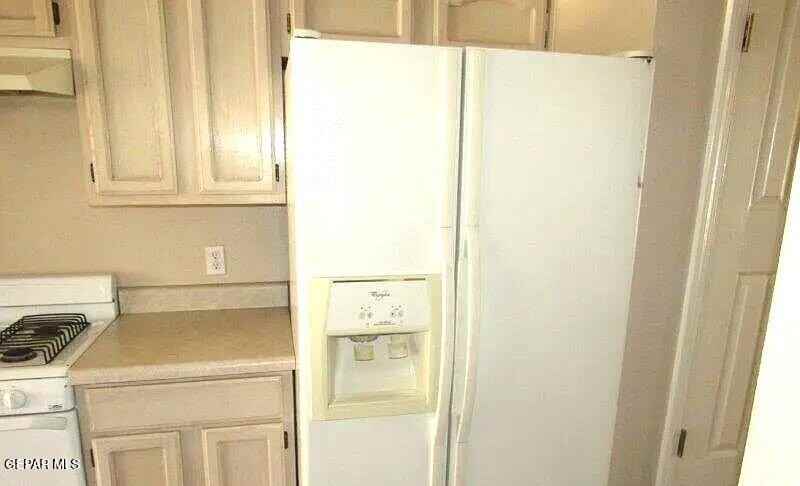 1600 Hartsdale Dr Unit D #D - Photo 4 of 15