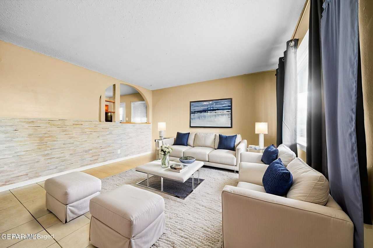 5656 Kensington Cir - Photo 4 of 33