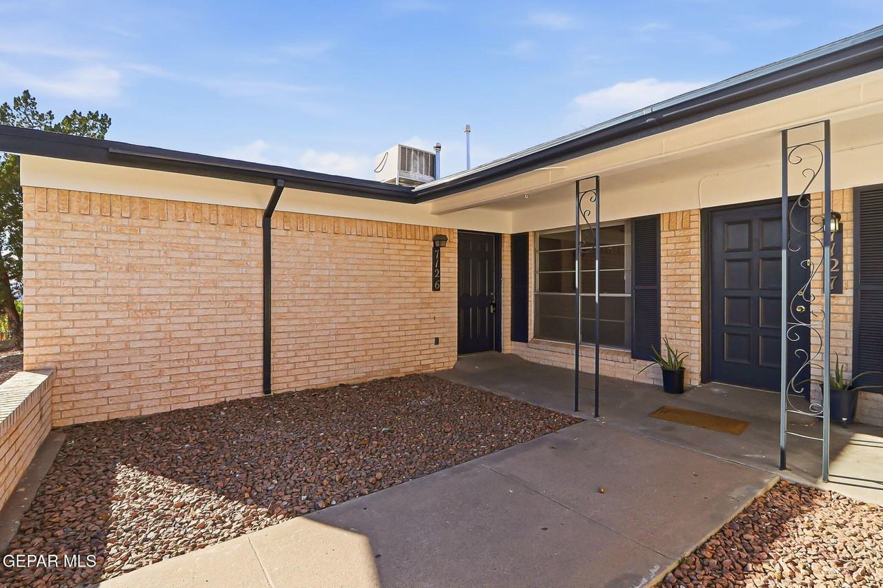 7129 Orizaba Ave - Photo 2 of 29