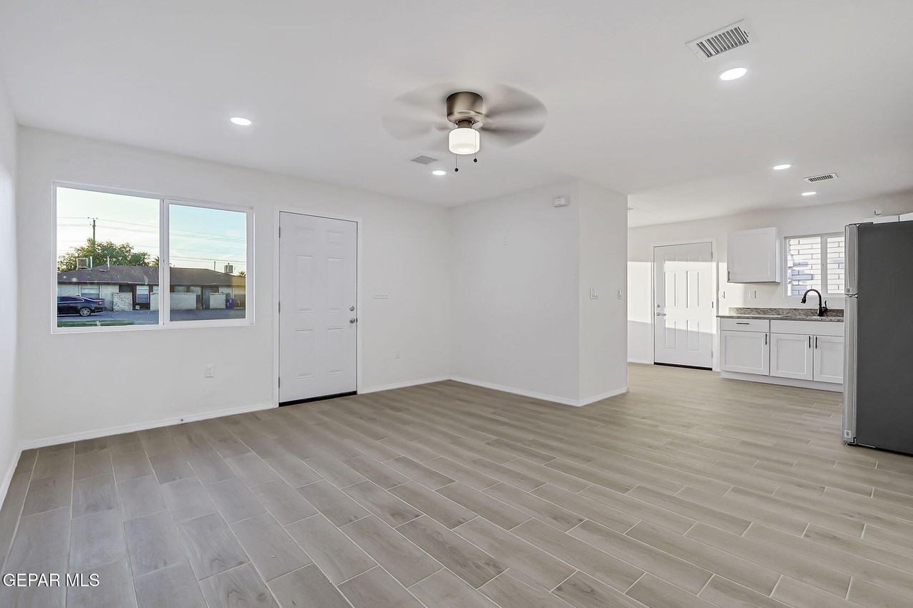 3016 E Glen Dr Unit A #AB - Photo 3 of 6