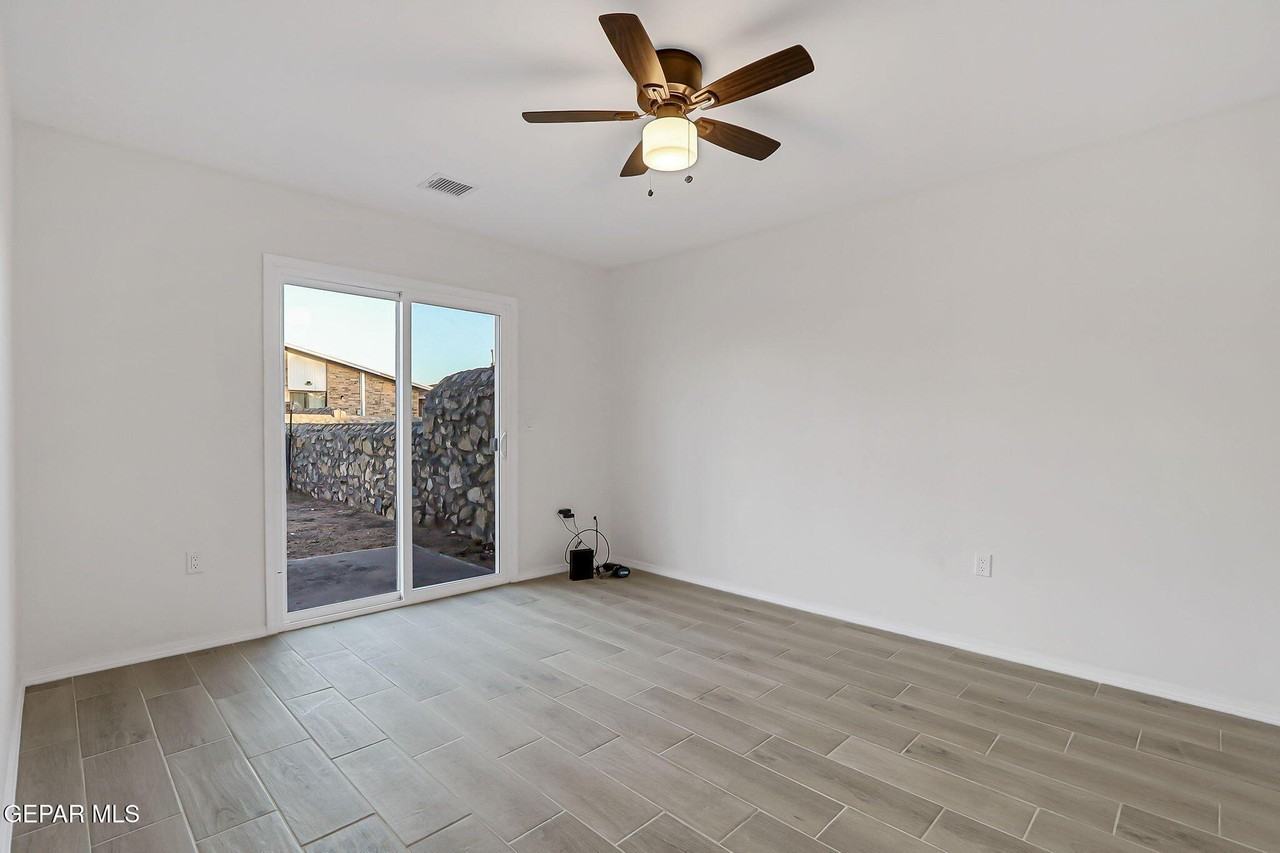 3016 E Glen Dr Unit A #AB - Photo 4 of 6