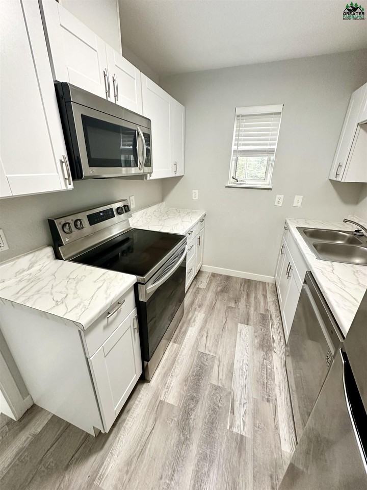 102 B St #6 - Photo 4 of 11