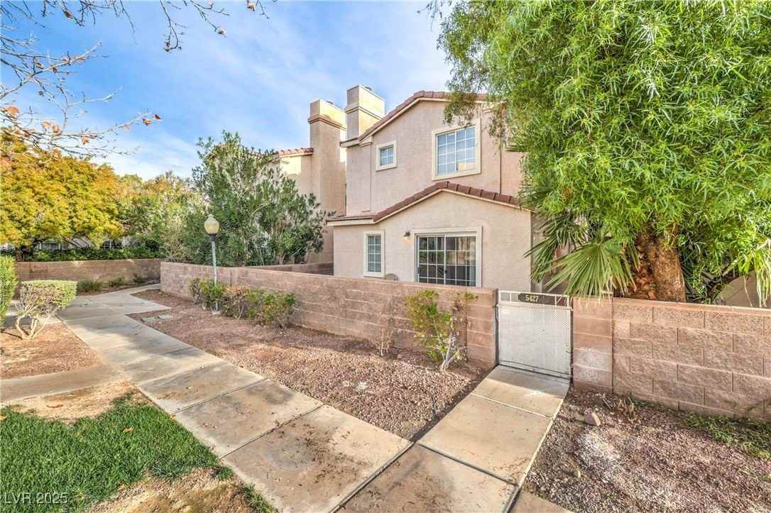 5427 Saddle Peak Trl - Photo 3 of 29