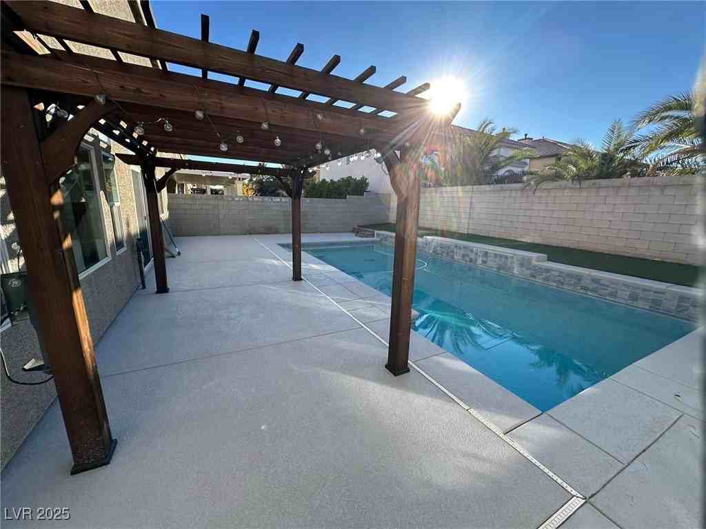 10627 Aphrodite St - Photo 2 of 22