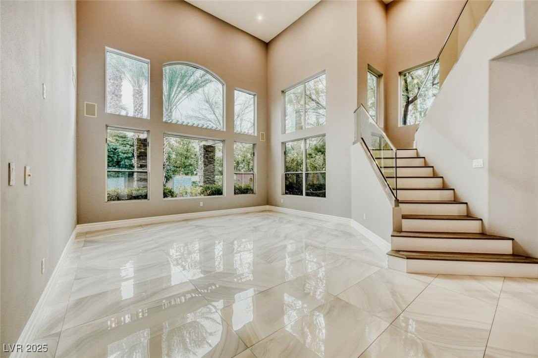 136 S Buteo Woods Ln - Photo 2 of 25