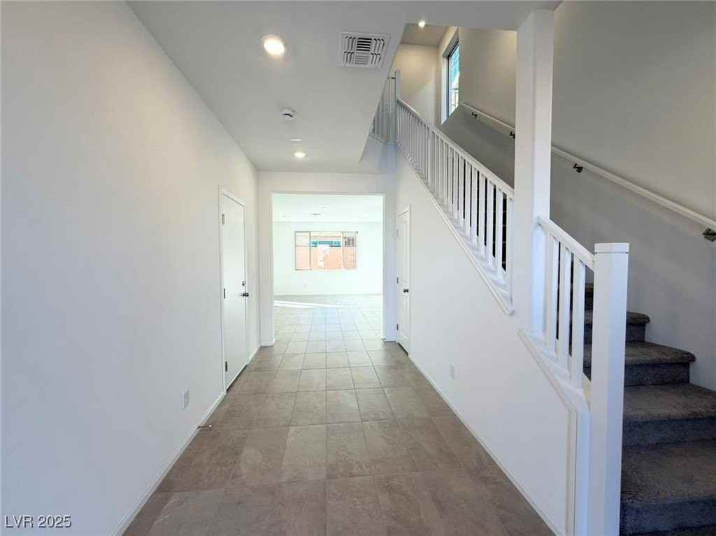 5975 Lindenberry Walk St - Photo 4 of 23