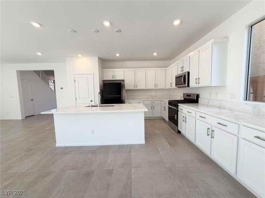 5975 Lindenberry Walk St - Photo 6 of 23