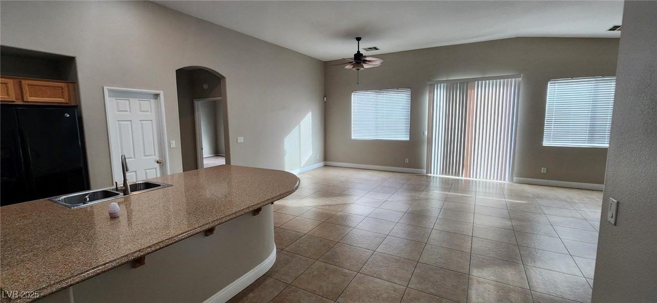 5504 Ferrell St - Photo 7 of 28