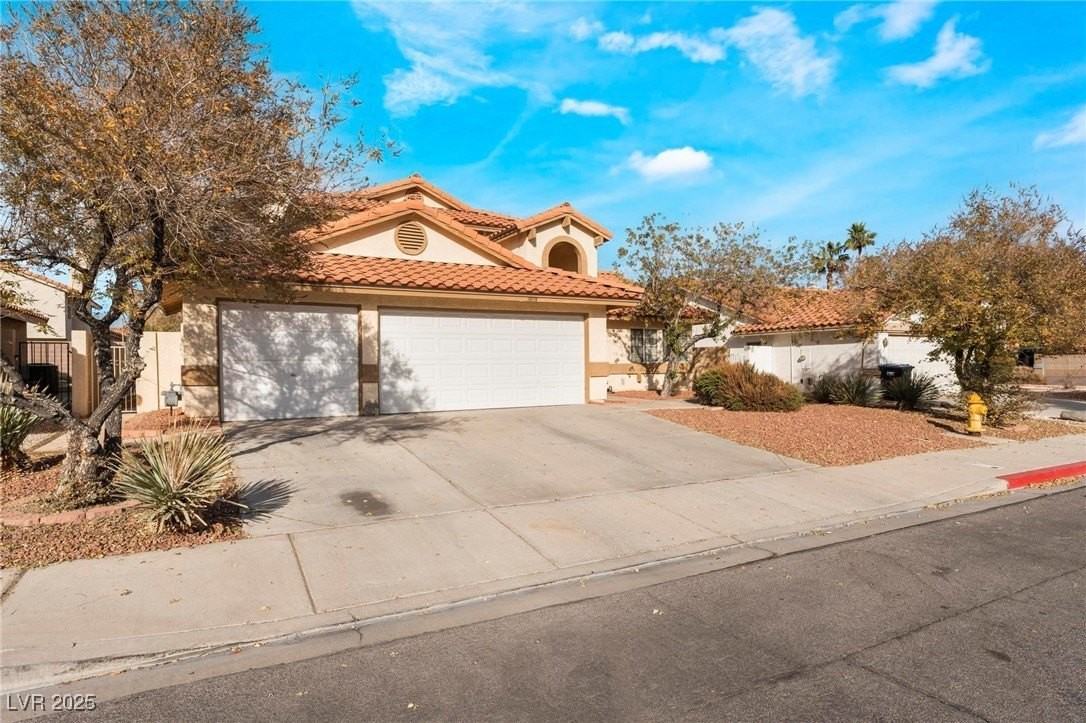 1808 Adonis Ave - Photo 2 of 32