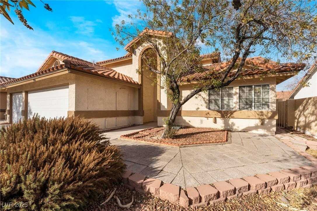 1808 Adonis Ave - Photo 3 of 32