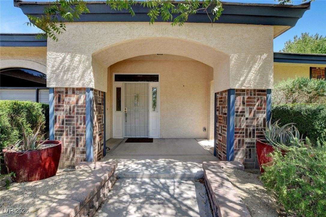 4726 Monument Valley Rd - Photo 5 of 50