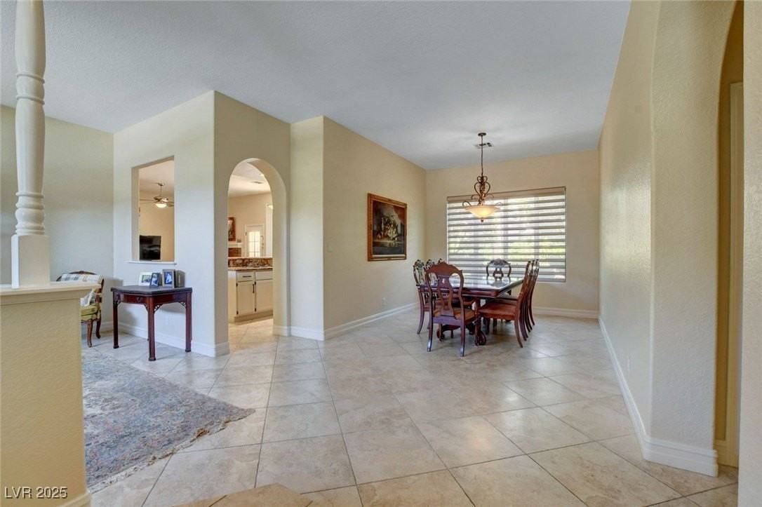 4726 Monument Valley Rd - Photo 6 of 50