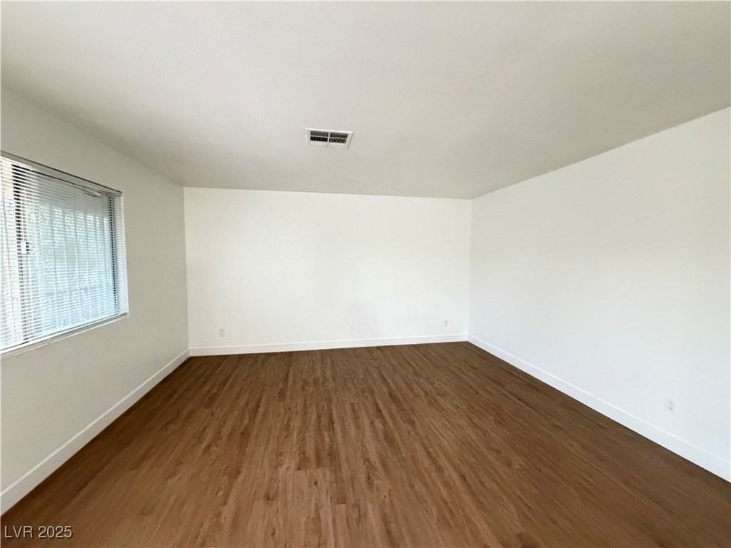 4750 Thunderbolt Ave #3 - Photo 7 of 22