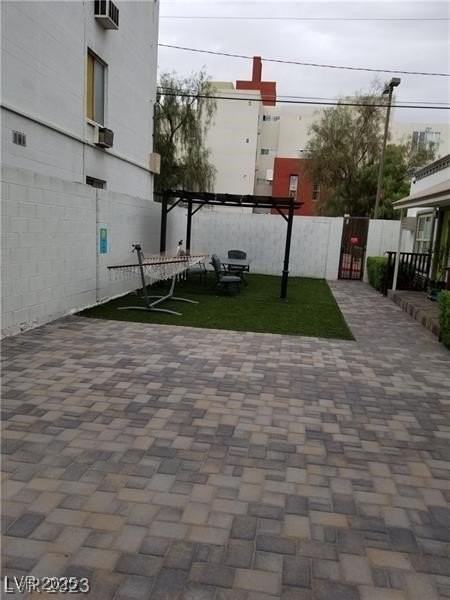 217 N 9th St #3 - Photo 3 of 18