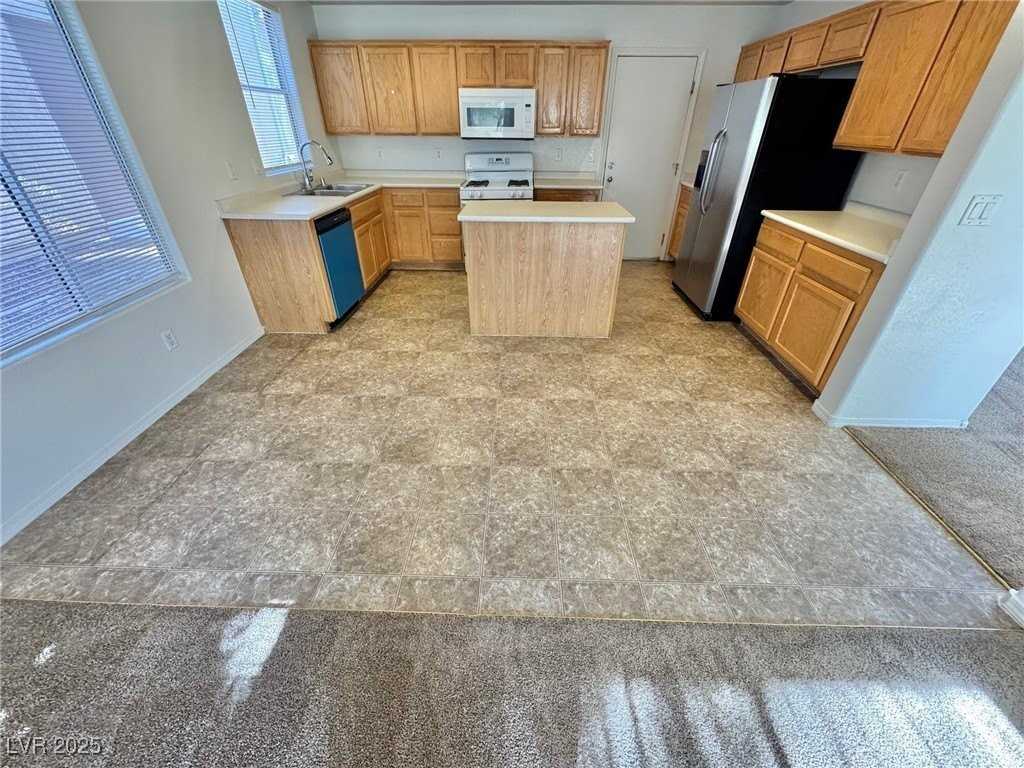 2499 Wild Ambrosia Ave - Photo 5 of 29