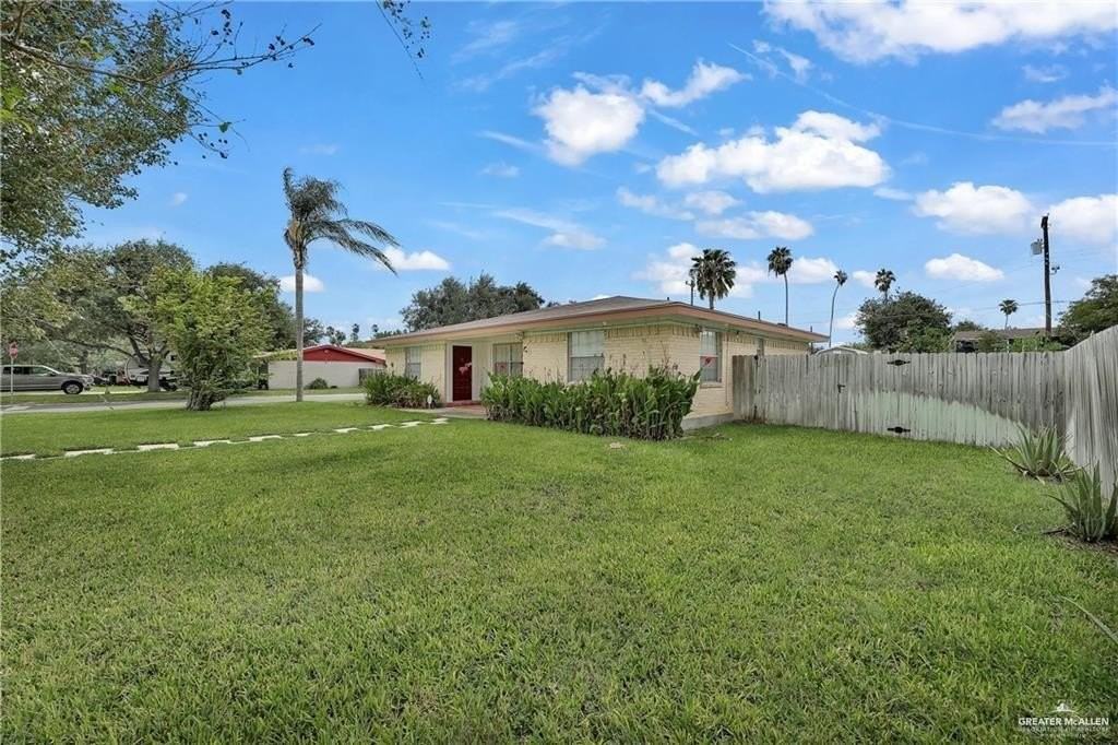 1001 N 15th St - Photo 3 of 17