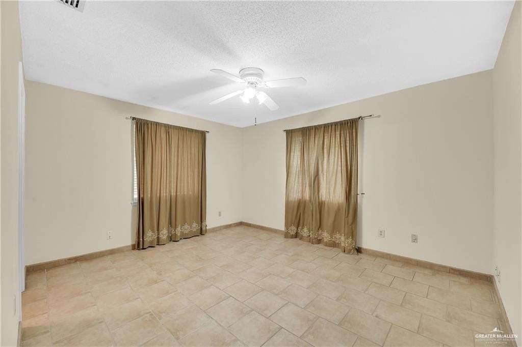 1001 N 15th St - Photo 4 of 17