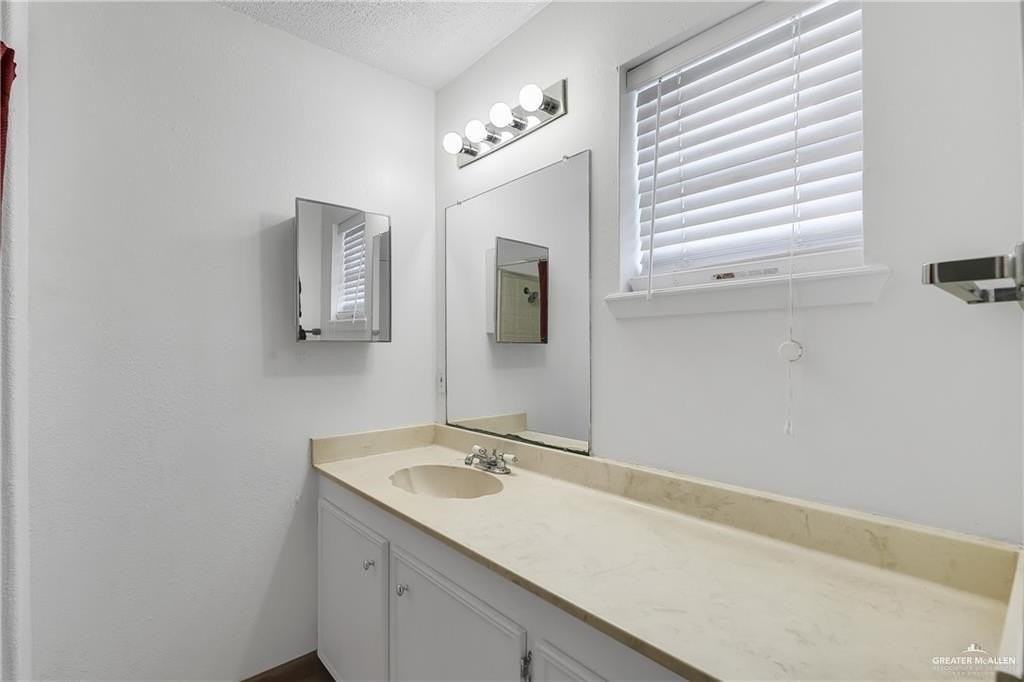 1001 N 15th St - Photo 5 of 17