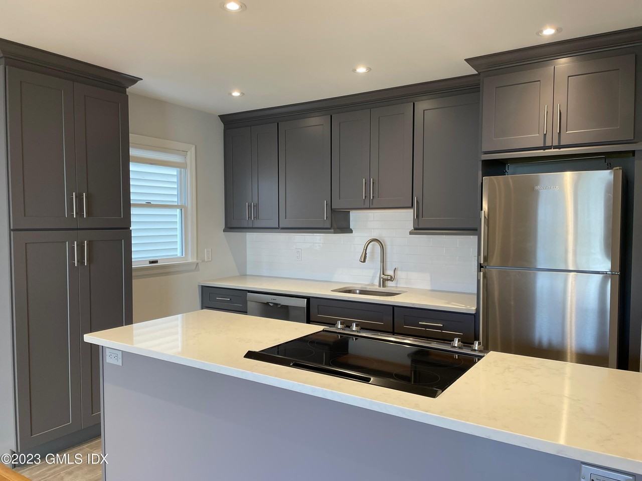 23 Davenport Ave #A - Photo 2 of 18