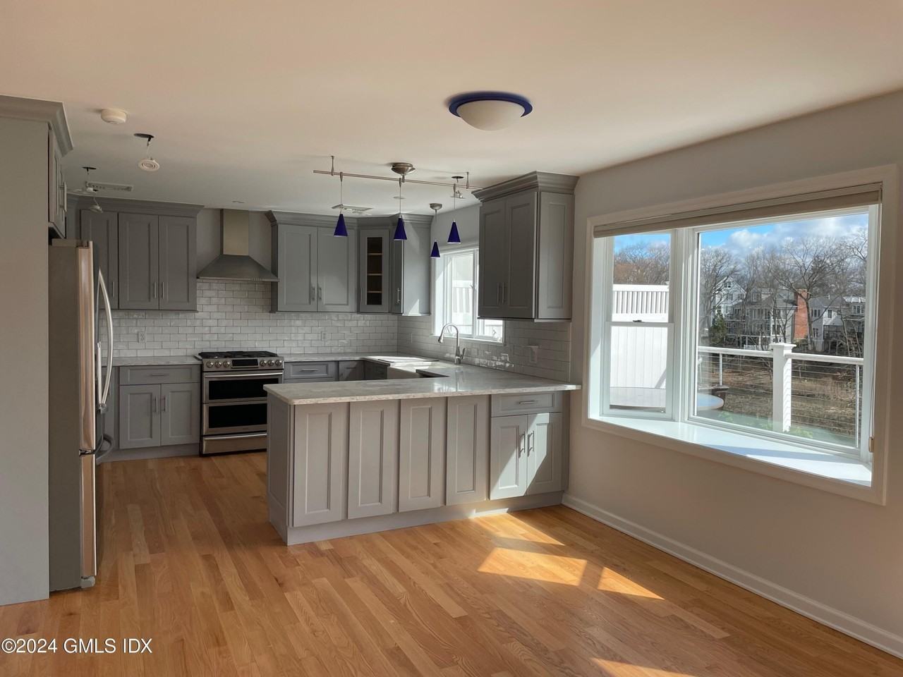 25 Davenport Ave #C - Photo 5 of 24