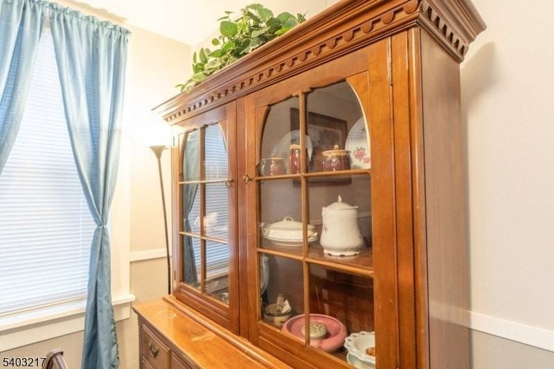 39 Rose St - Photo 7 of 37