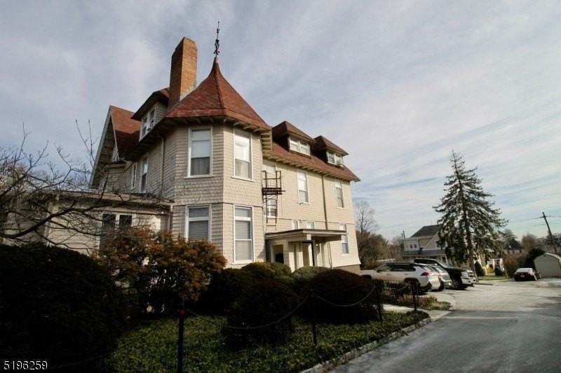 39A N Mountain Ave #2A - Photo 4 of 31