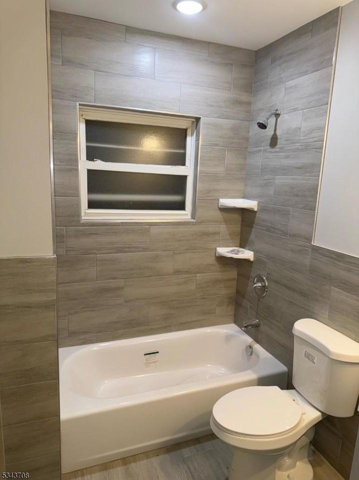 32 Hornblower Ave - Photo 7 of 7