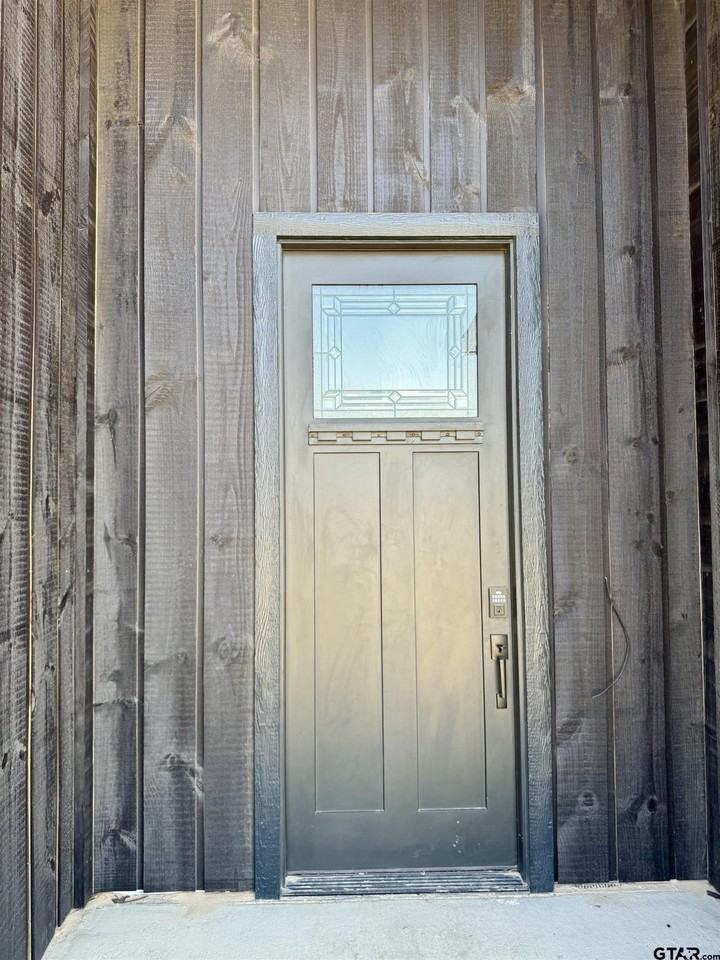 15513 Greenhouse Way - Photo 2 of 7