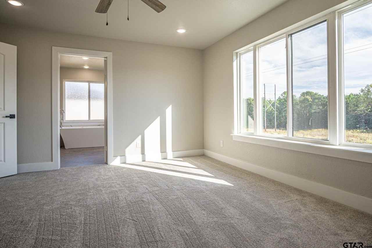 15463 Anna Ln - Photo 6 of 14