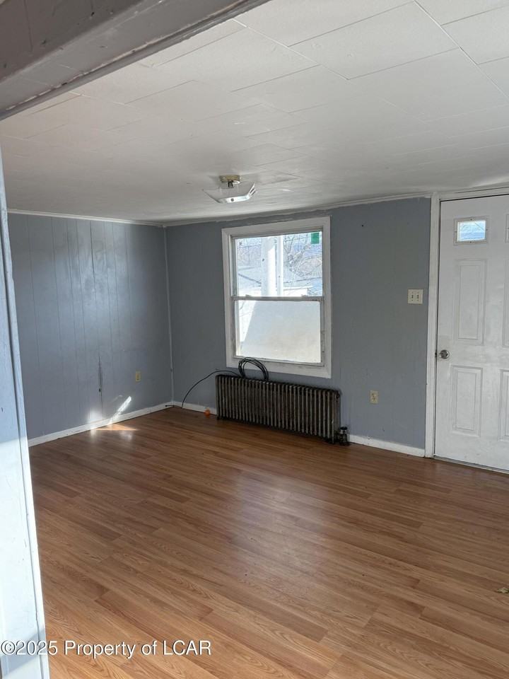 51 Barney St - Photo 2 of 9