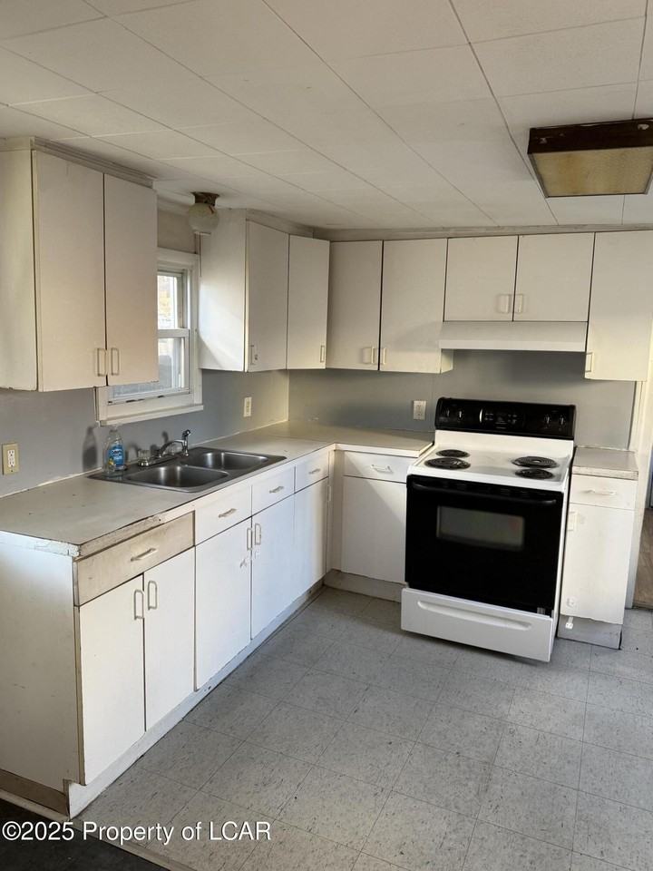 51 Barney St - Photo 4 of 9