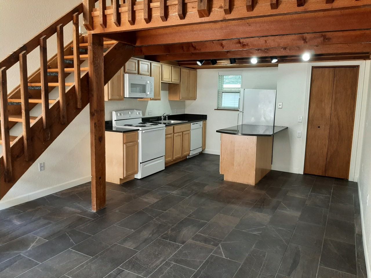 123 W Virginia Ave #2 - Photo 3 of 9