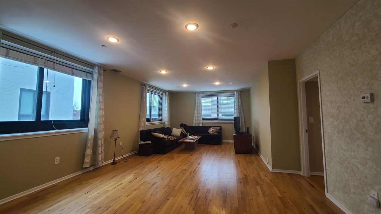 518536 Gregory Ave #407B - Photo 2 of 44