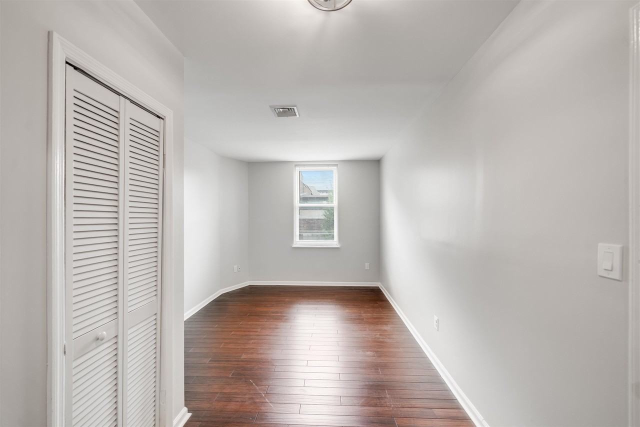 316 Jefferson St #C2 - Photo 4 of 16