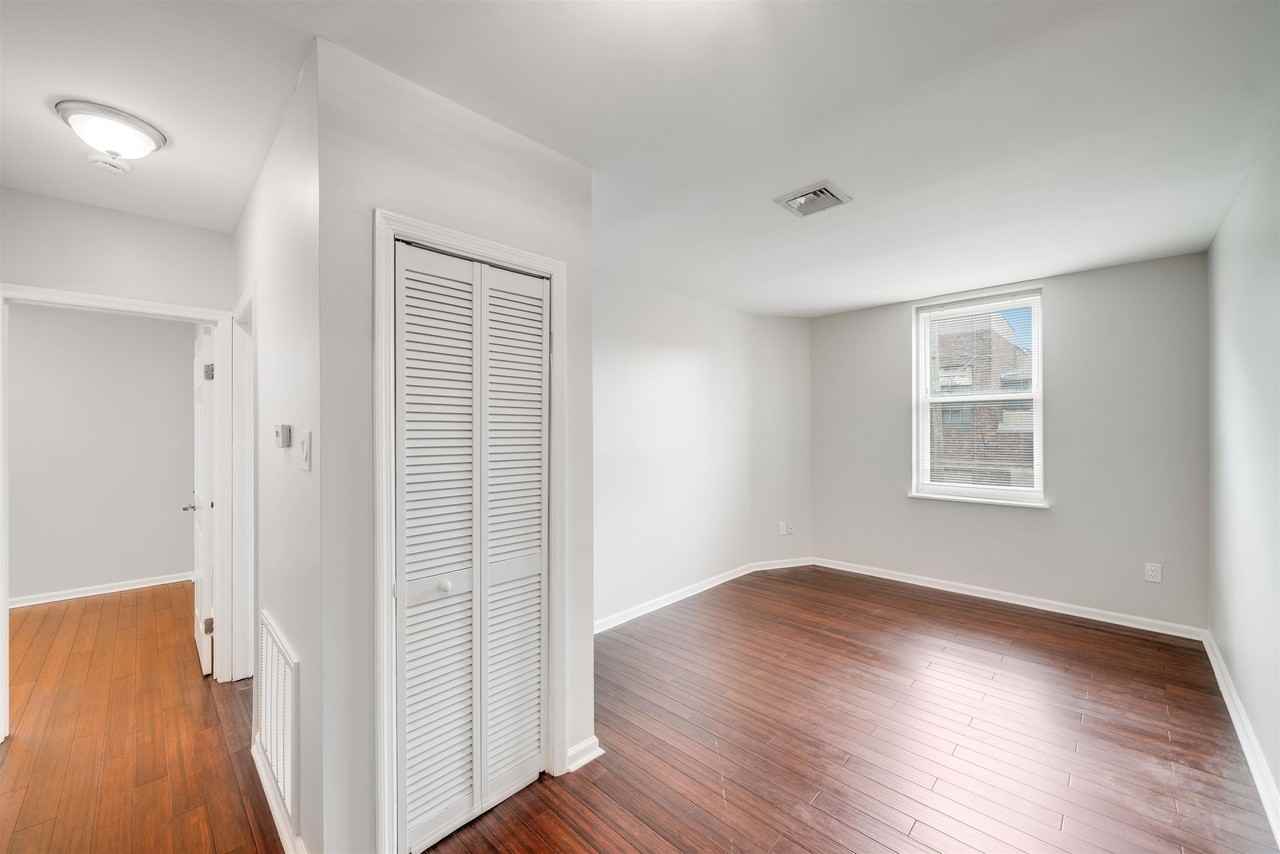 316 Jefferson St #C2 - Photo 5 of 16